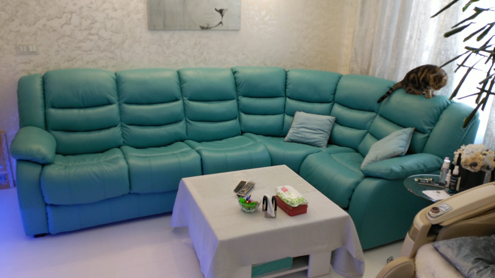 Перетяжка дивана на дому. Пионерская