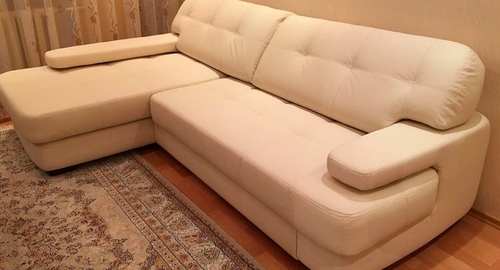 Обивка углового дивана.  Пионерская